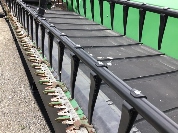 2016 John Deere 645FD Header Combine