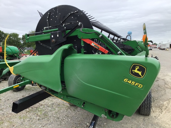 2016 John Deere 645FD Header Combine
