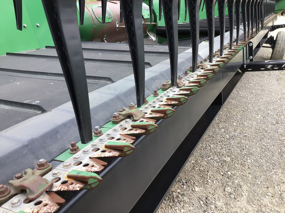 2016 John Deere 645FD Header Combine