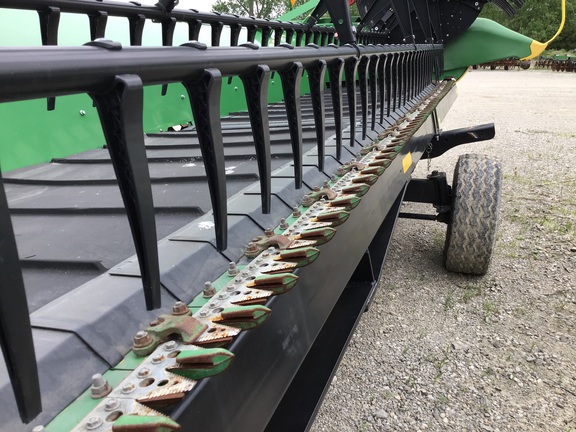 2016 John Deere 645FD Header Combine