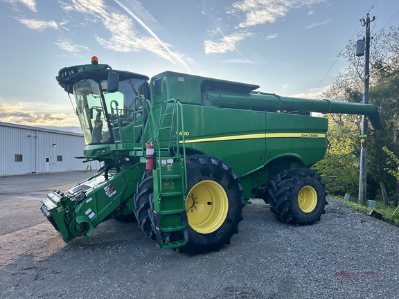 2015 John Deere S680 Combine