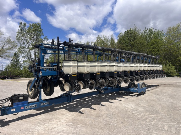 Kinze 3600 Planter