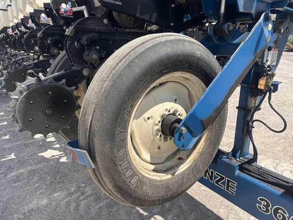 Kinze 3600 Planter