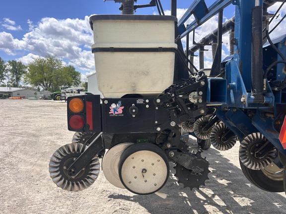 Kinze 3600 Planter