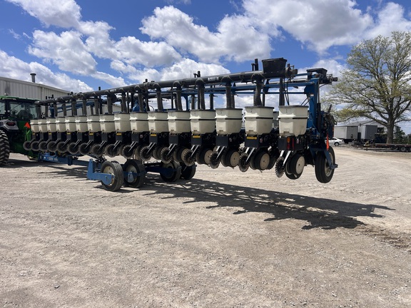 Kinze 3600 Planter