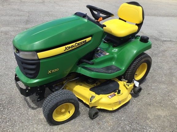 2012 John Deere X320 Garden Tractor
