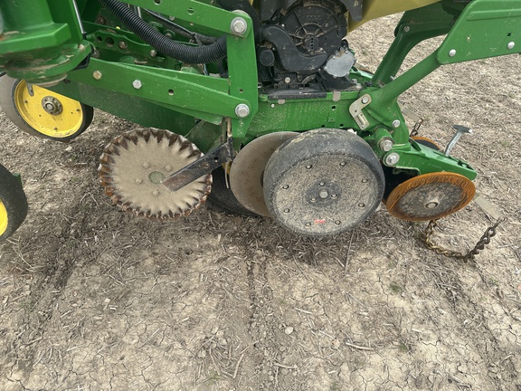 2015 John Deere 1775NT Planter