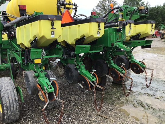 2015 John Deere 1775NT Planter