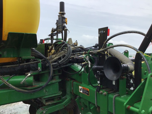 2015 John Deere 1775NT Planter