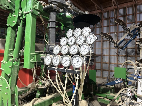 2013 John Deere 2510H Applicator