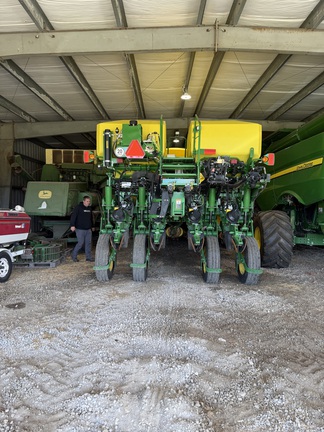 2022 John Deere 1775NT Planter