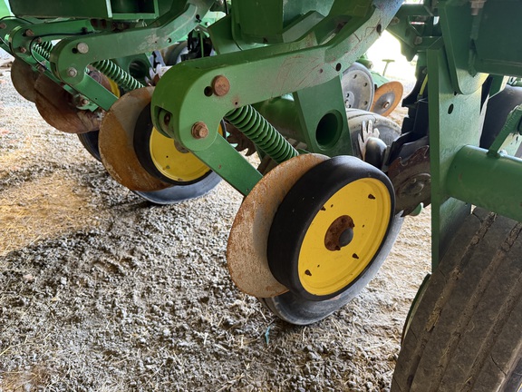 2022 John Deere 1775NT Planter