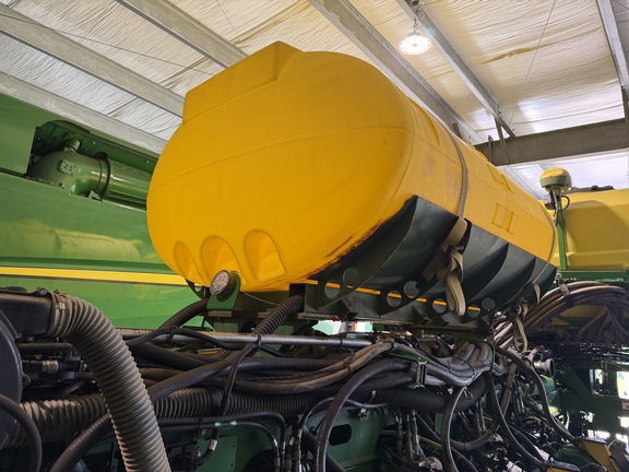 2022 John Deere 1775NT Planter