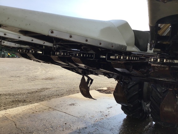 2000 AGCO Gleaner 830 Header Corn Head