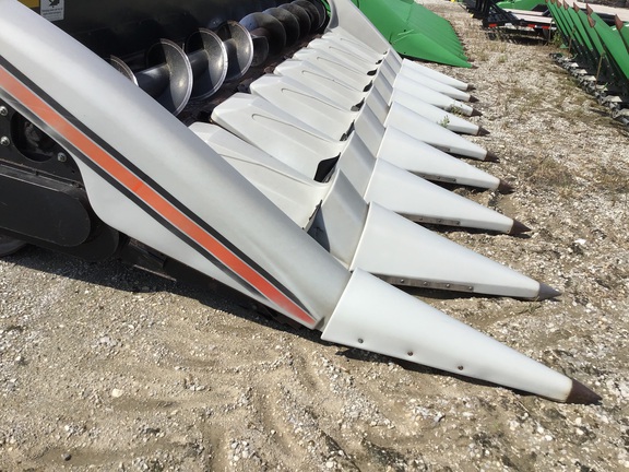 2000 AGCO Gleaner 830 Header Corn Head