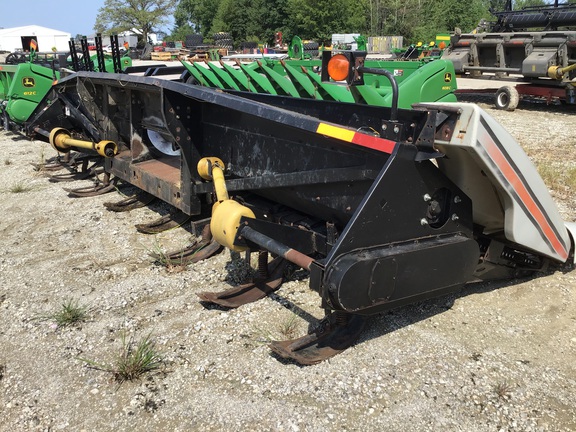 2000 AGCO Gleaner 830 Header Corn Head
