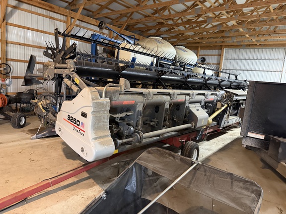 2014 AGCO Gleaner 9250-35 Header Combine