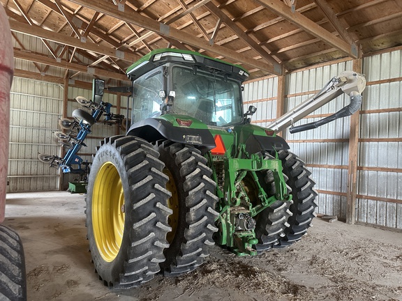 2023 John Deere 8R 250 Tractor
