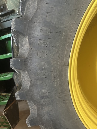 2023 John Deere 8R 250 Tractor