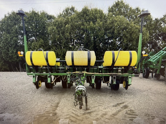 1996 John Deere 1750 Planter