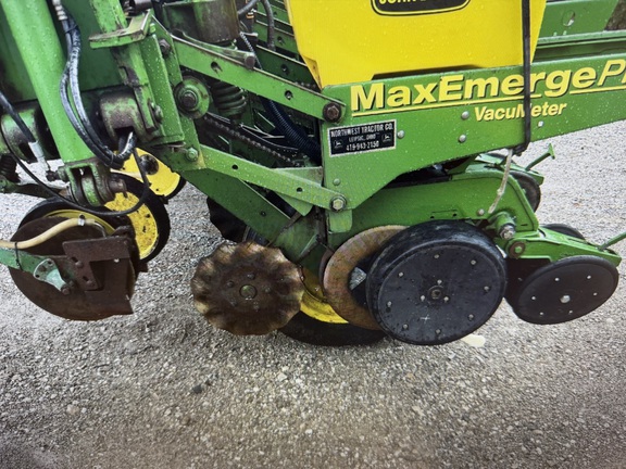 1996 John Deere 1750 Planter