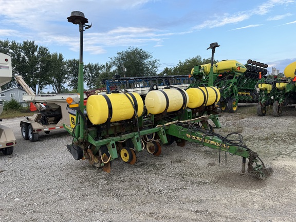 1996 John Deere 1750 Planter
