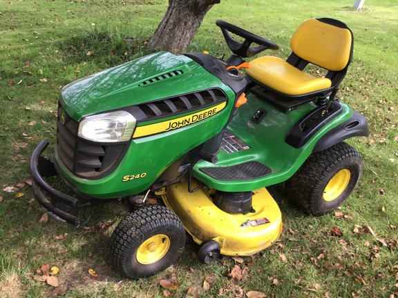 2016 John Deere S240 Garden Tractor