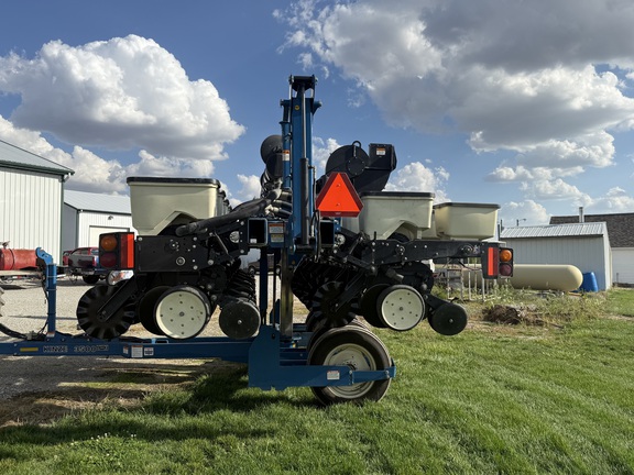 2006 Kinze 3500 Planter