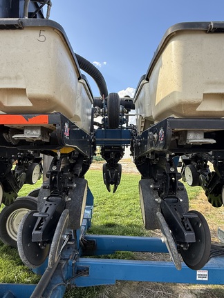 2006 Kinze 3500 Planter