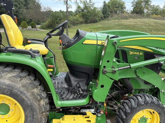 2019 John Deere 3046R Tractor Compact