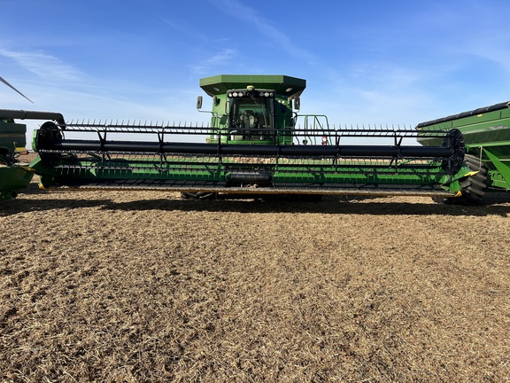 2014 John Deere 635FD Header Combine