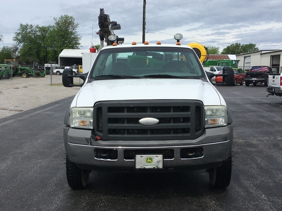 2005 Ford F-550 Vehicle