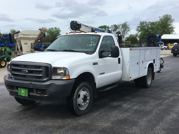 2003 Ford F-450 Vehicle