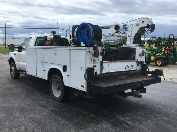 2003 Ford F-450 Vehicle