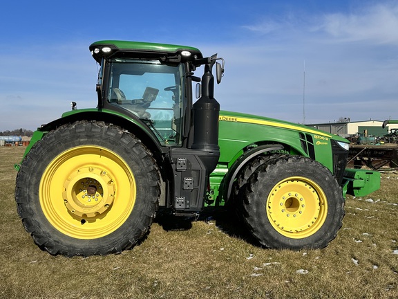 2017 John Deere 8320R Tractor