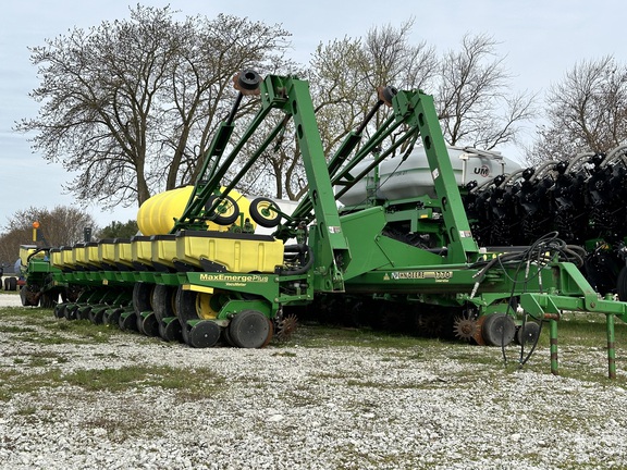 2002 John Deere 1770 Planter