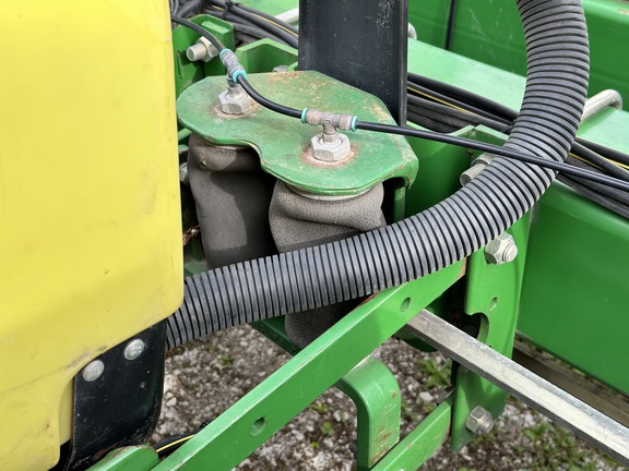 2002 John Deere 1770 Planter