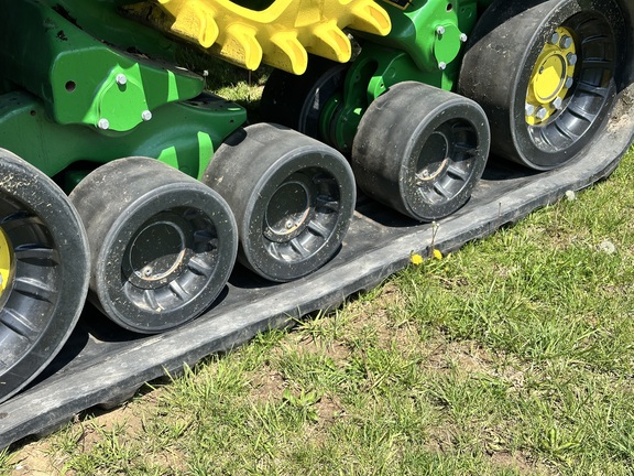 2022 John Deere X9 1000 Combine