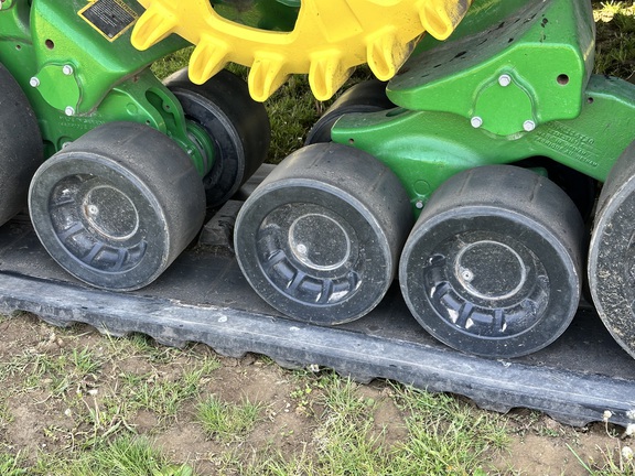 2022 John Deere X9 1000 Combine