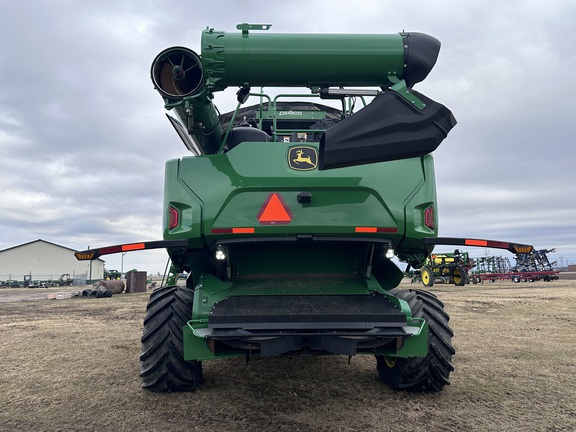 2022 John Deere X9 1000 Combine