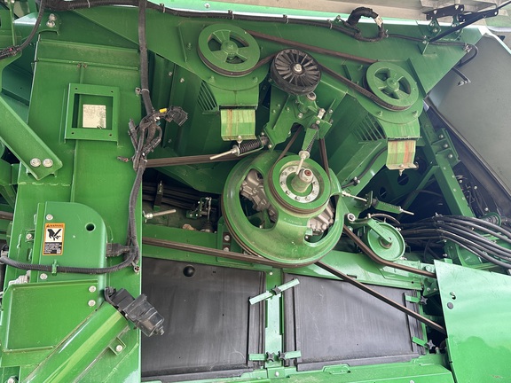 2022 John Deere X9 1000 Combine