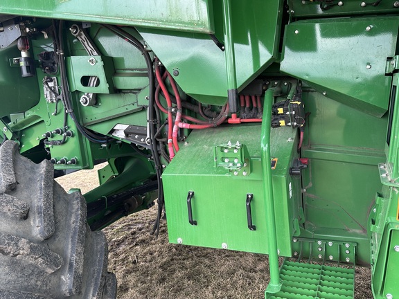 2022 John Deere X9 1000 Combine