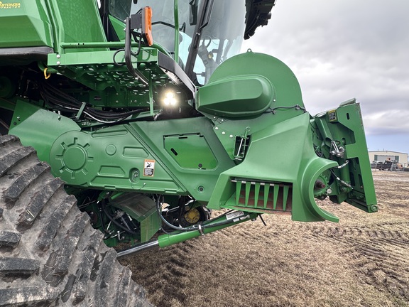 2022 John Deere X9 1000 Combine