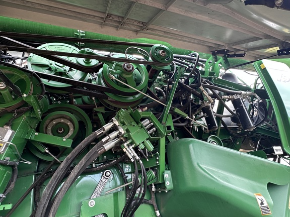 2022 John Deere X9 1000 Combine