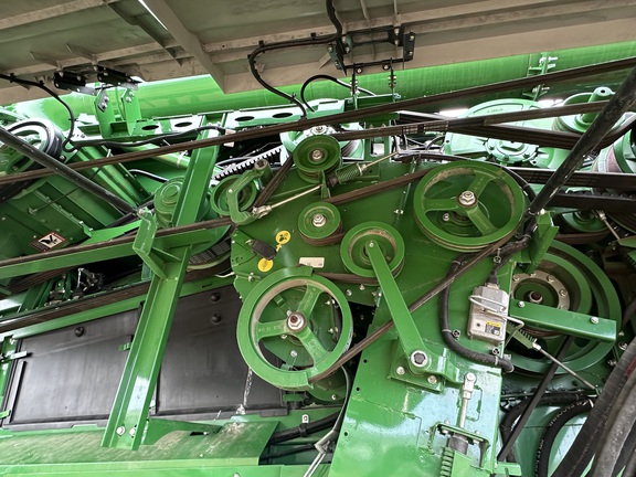 2022 John Deere X9 1000 Combine