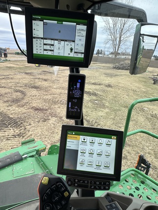 2022 John Deere X9 1000 Combine