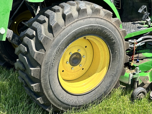 2016 John Deere 2032R Tractor Compact