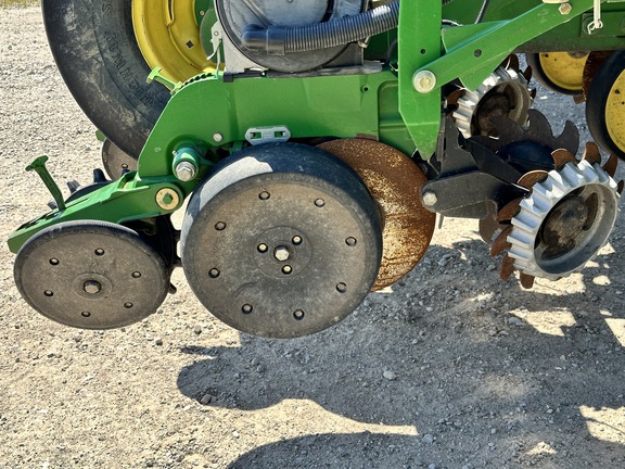 2010 John Deere 1770NT CCS Planter