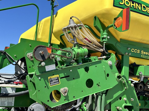 2010 John Deere 1770NT CCS Planter