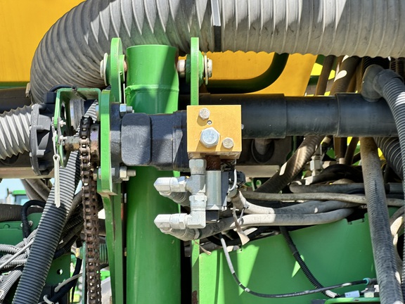 2010 John Deere 1770NT CCS Planter